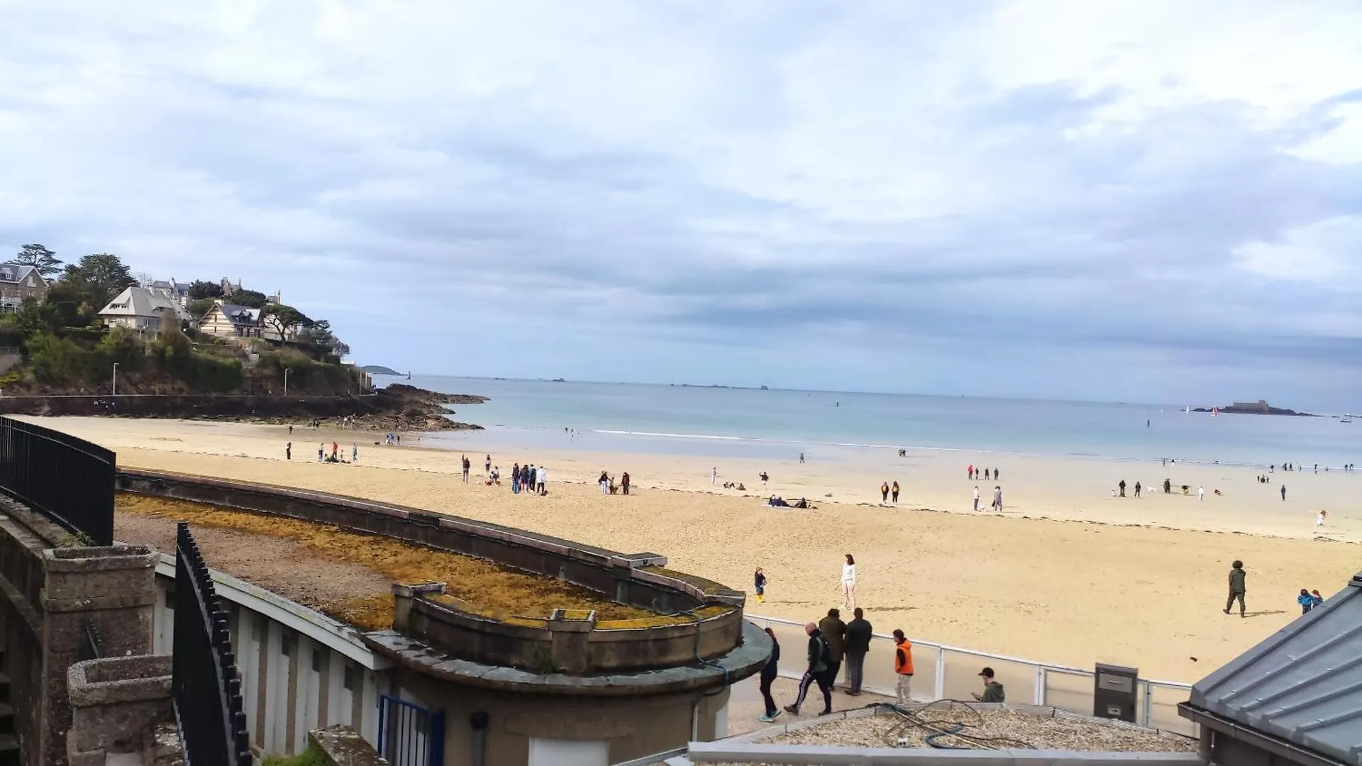 Apartment Pose Sur La Plage Plein Centre Ville Dinard Frankreich