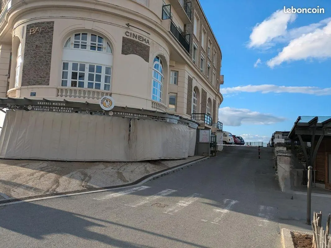 Pose Sur La Plage Plein Centre Ville Dinard